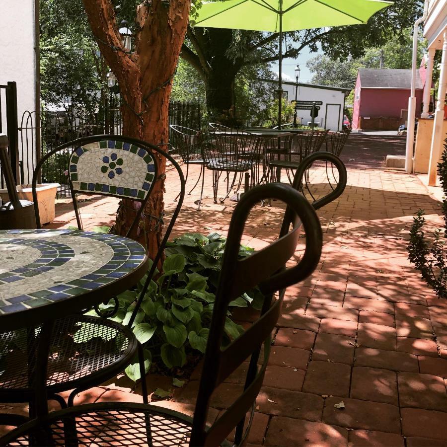 Hargrave House Bed And Breakfast Дойлстаун Екстериор снимка